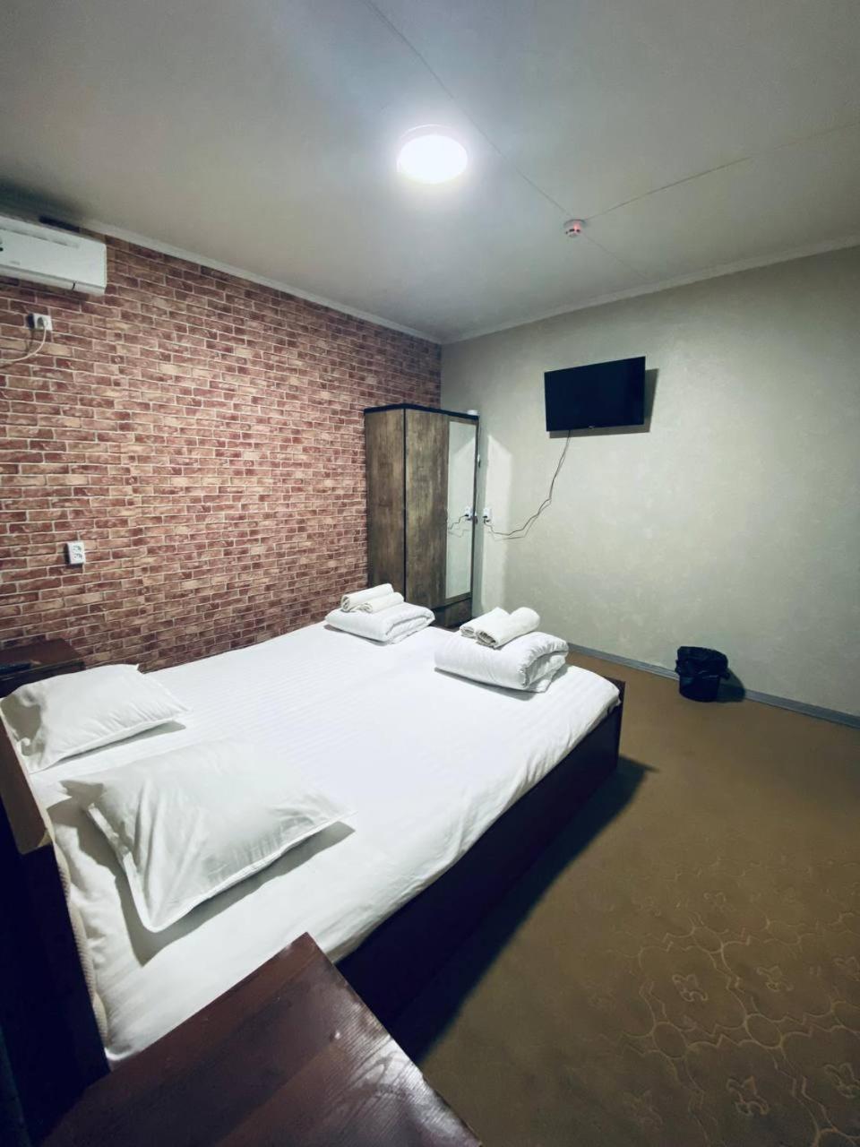 Old Inn Hostel Tashkent Exterior photo